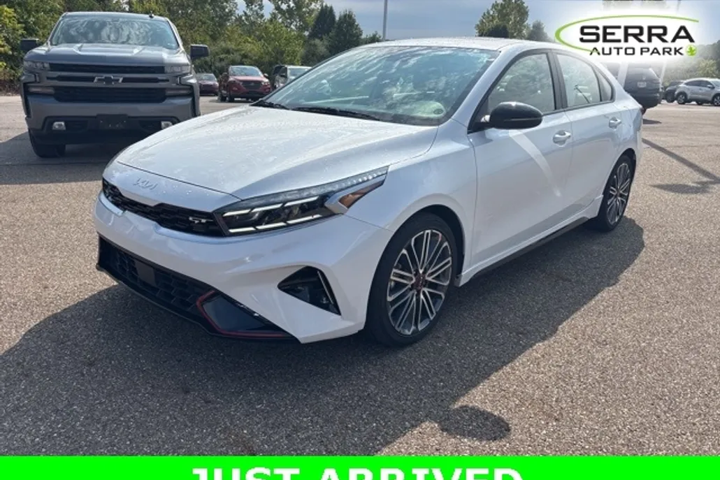 2023 Kia Forte GT photo 1