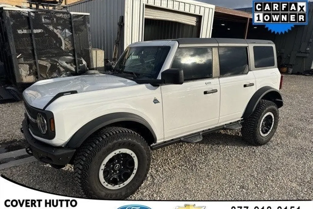 2023 Ford Bronco Black Diamond photo 1