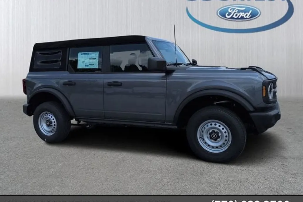 2025 Ford Bronco Base photo 1