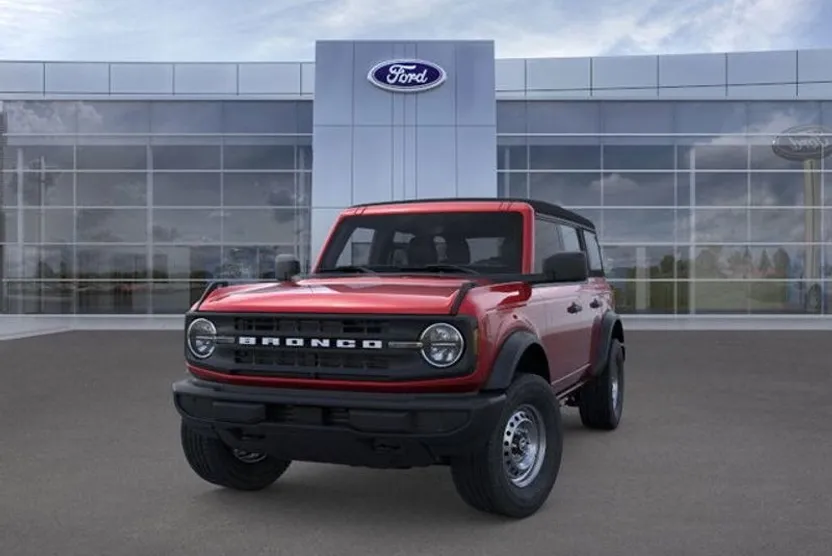 2025 Ford Bronco Base photo 1