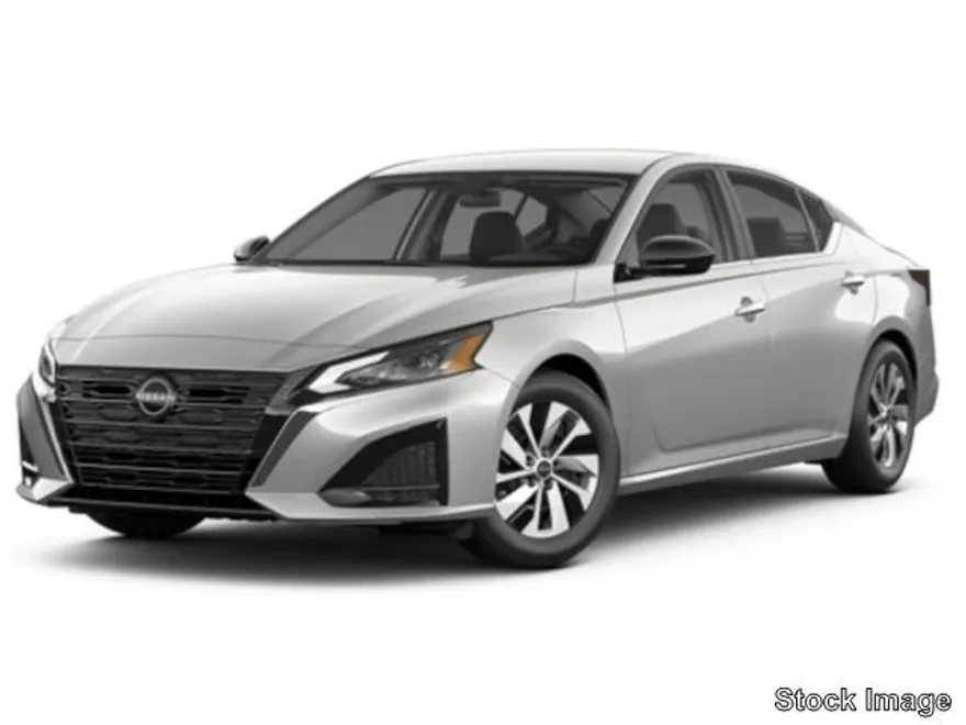 2024 Nissan Altima 2.5 SV photo 1