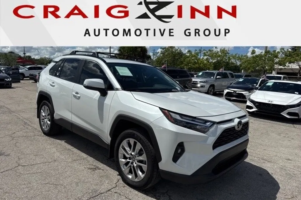 2024 Toyota RAV4 XLE Premium photo 1