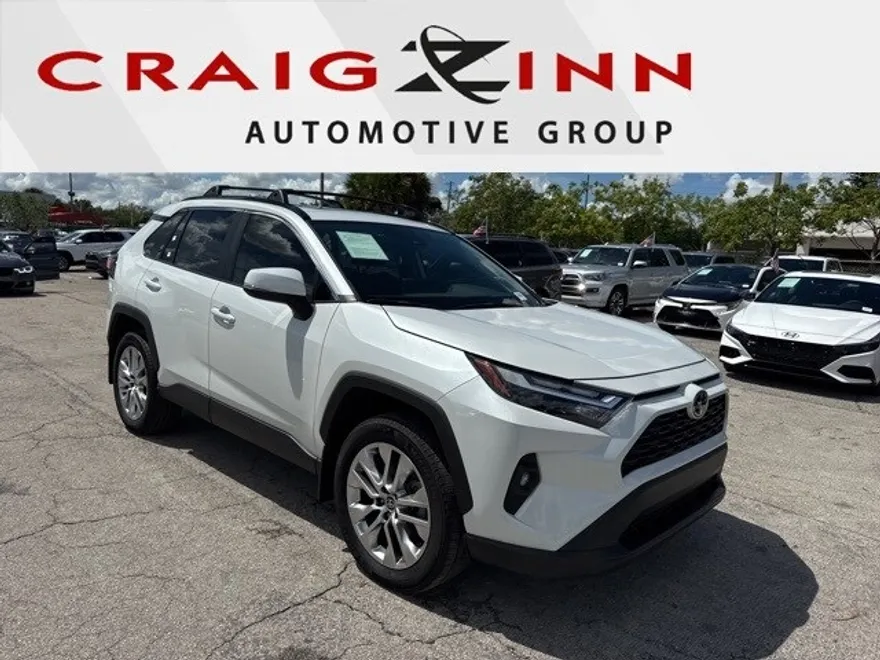 2024 Toyota RAV4 XLE Premium photo 1