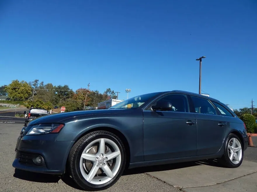 2011 Audi A4 2.0T Quattro Avant Prestige photo 1