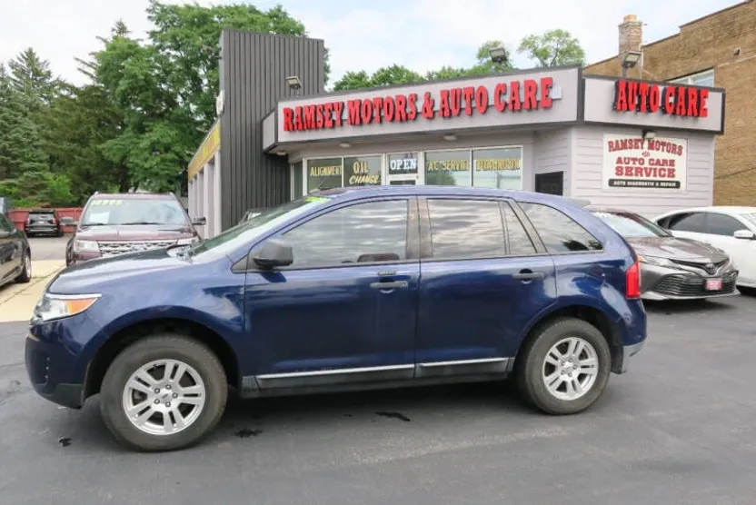 2011 Ford Edge SE photo 1