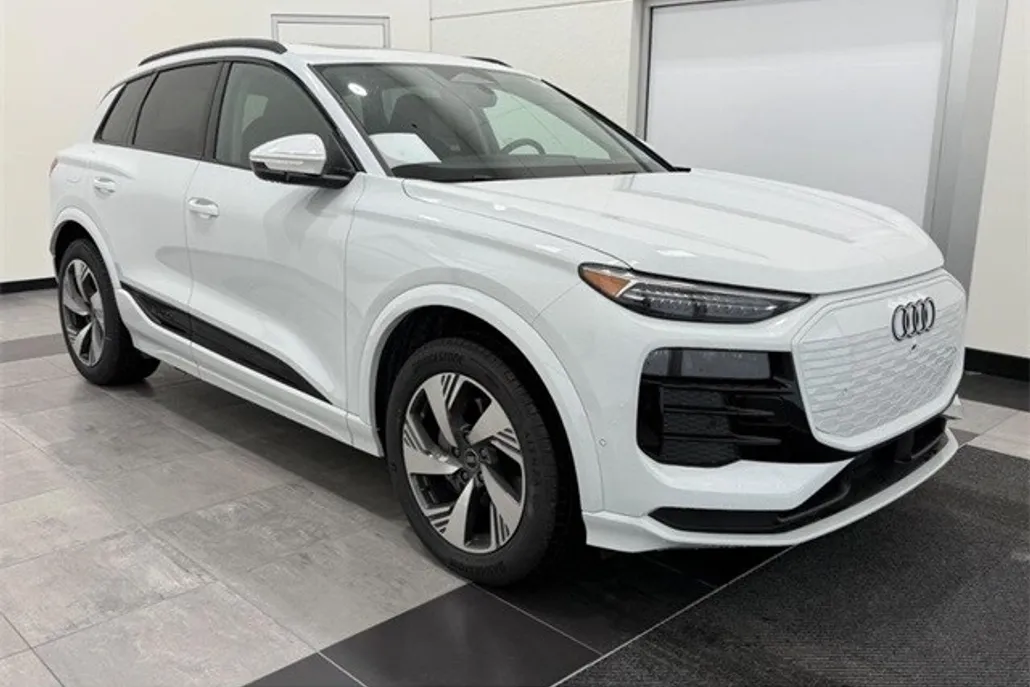 2025 Audi Q6 E-tron Premium Plus photo 1