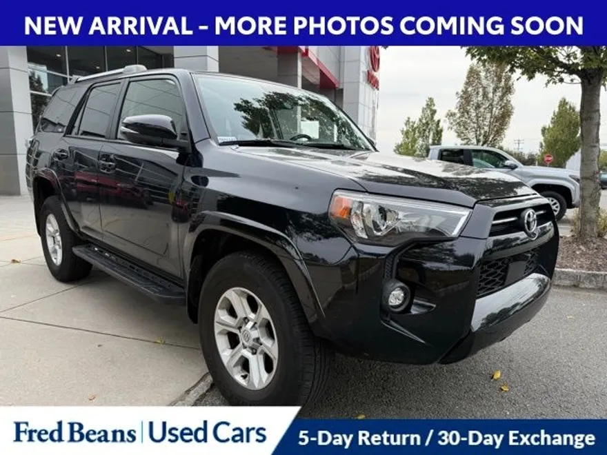 2023 Toyota 4Runner SR5 Premium photo 1