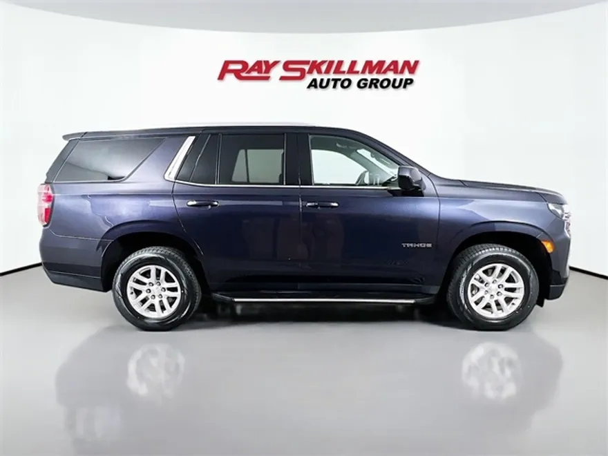 2023 Chevrolet Tahoe LT photo 1