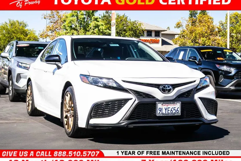 2024 Toyota Camry SE photo 1