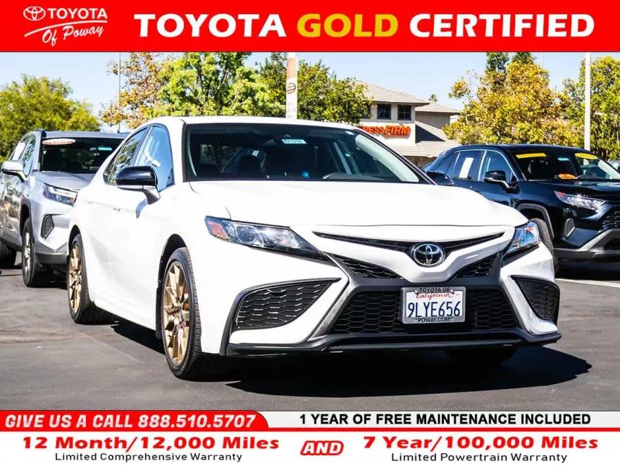 2024 Toyota Camry SE photo 1
