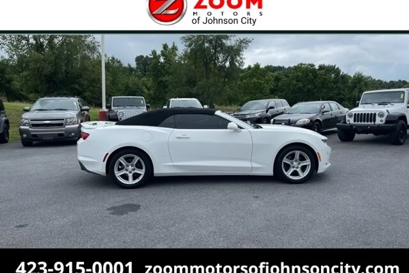 2019 Chevrolet Camaro 1LT photo 1