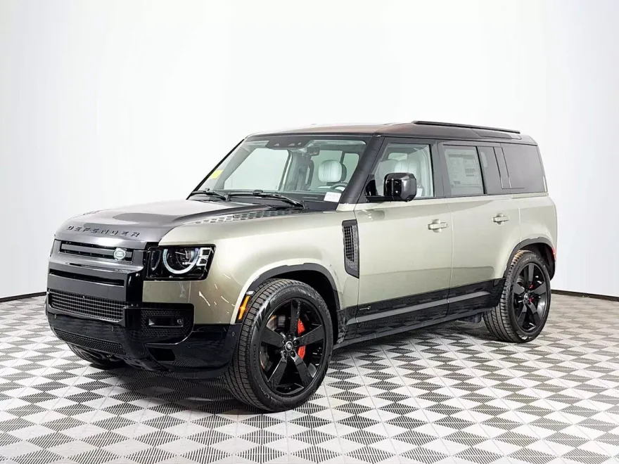 2025 Land Rover Defender 110 photo 1
