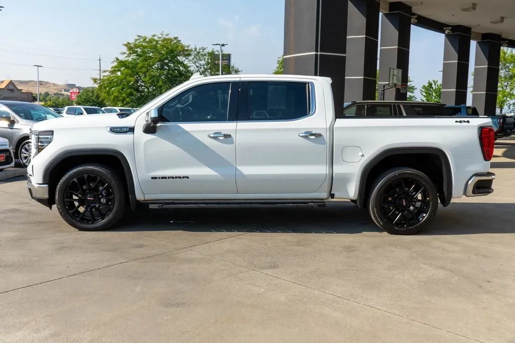 2022 Gmc Sierra 1500 SLT photo 1