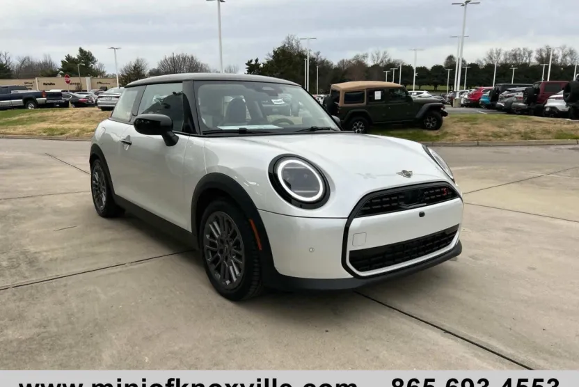 2025 Mini Cooper 2 Door Hardtop Iconic photo 1