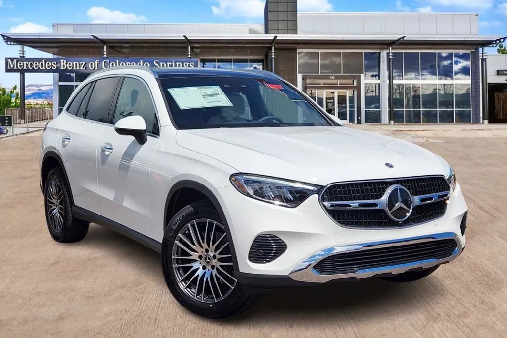 2026 Mercedes Benz GLC 300 4MATIC photo 1