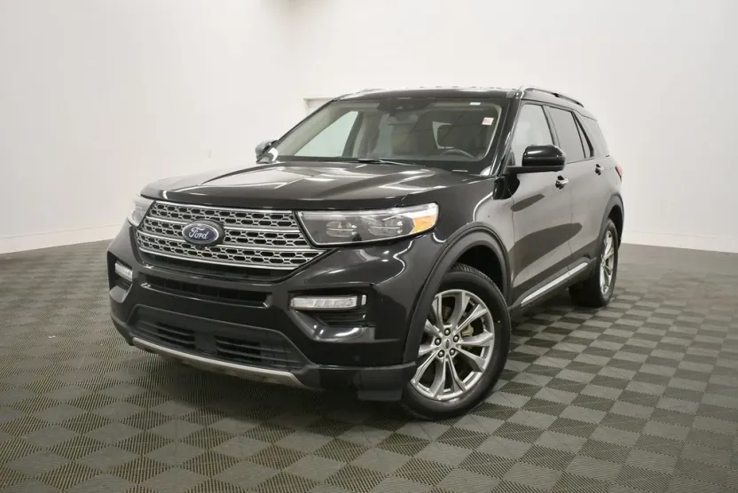 2023 Ford Explorer Limited photo 1
