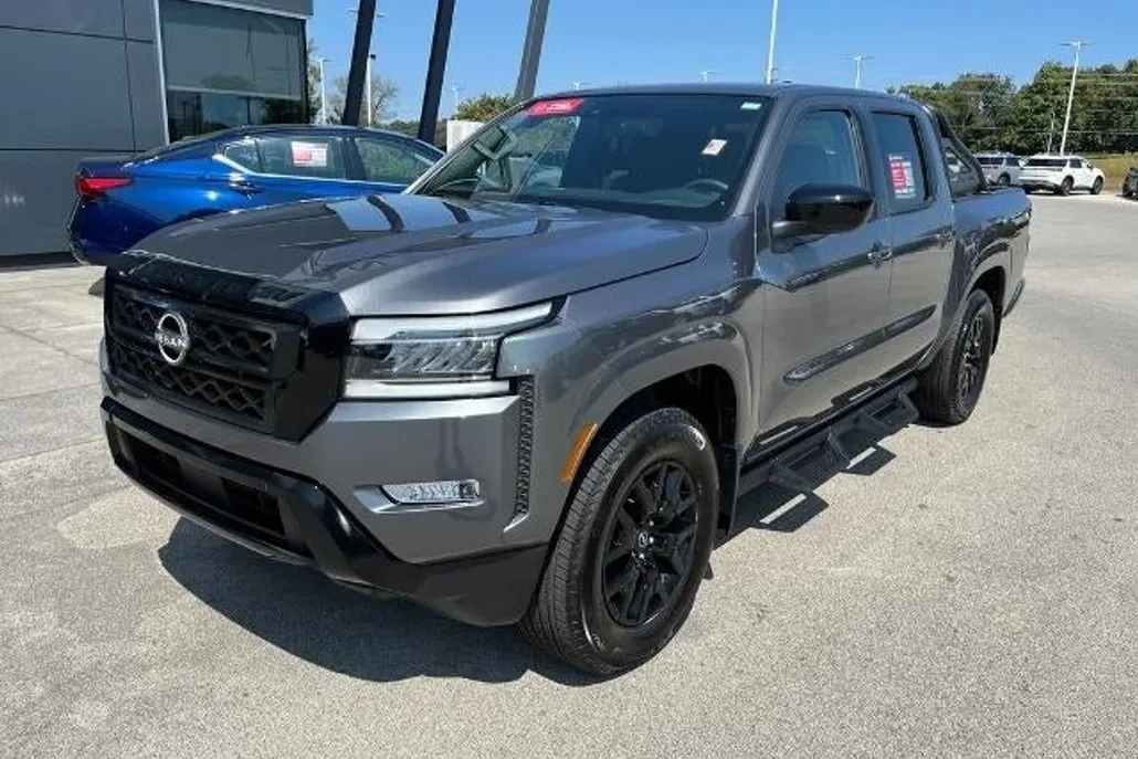 2023 Nissan Frontier Crew Cab S photo 1