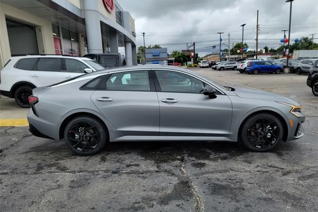 2026 Kia K5 GT-Line photo 1