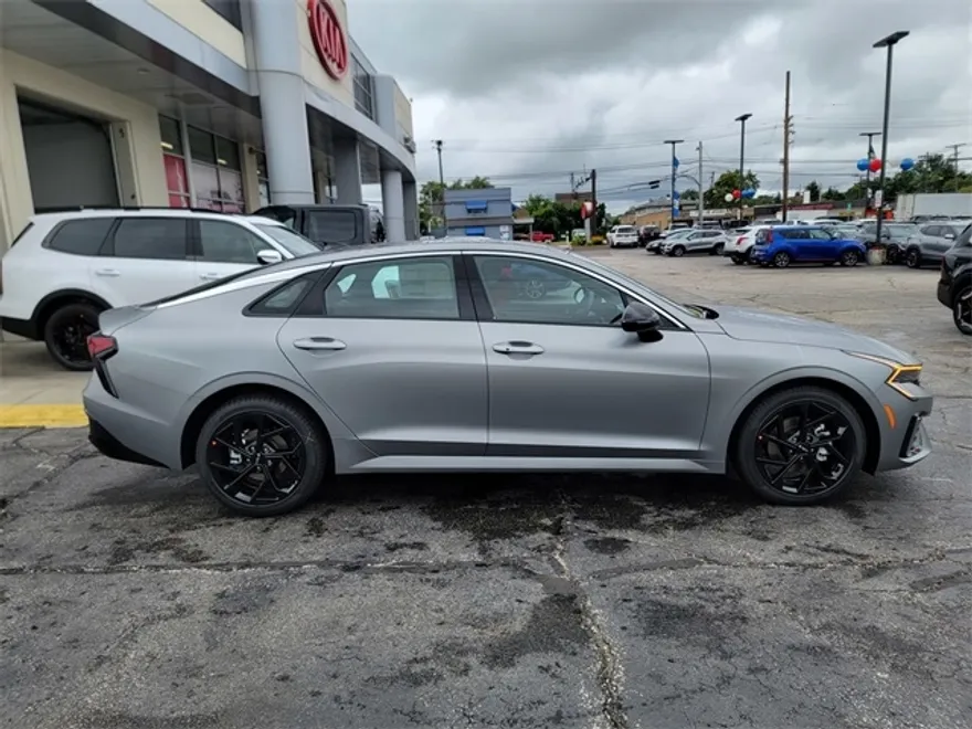 2026 Kia K5 GT-Line photo 1