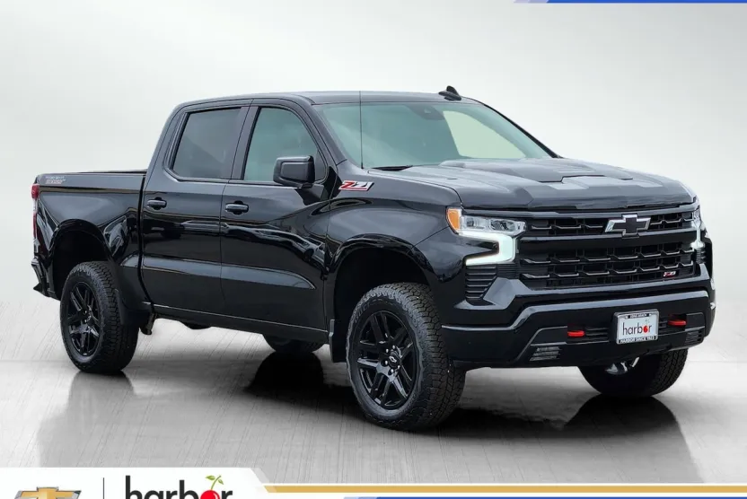2025 Chevrolet Silverado Trail Boss LT photo 1