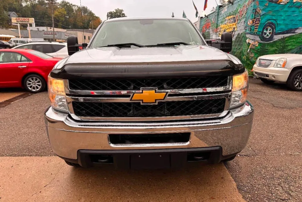 2011 Chevrolet Silverado 2500HD LT photo 1