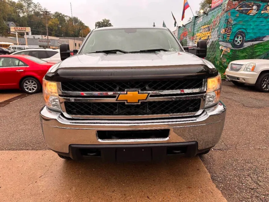 2011 Chevrolet Silverado 2500HD LT photo 1
