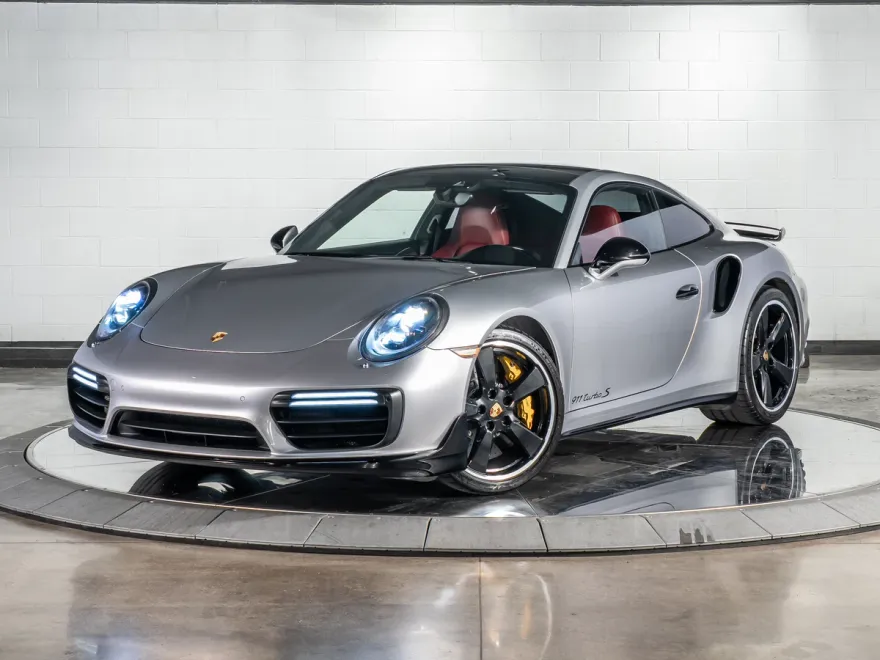 2017 Porsche 911 Turbo S photo 1