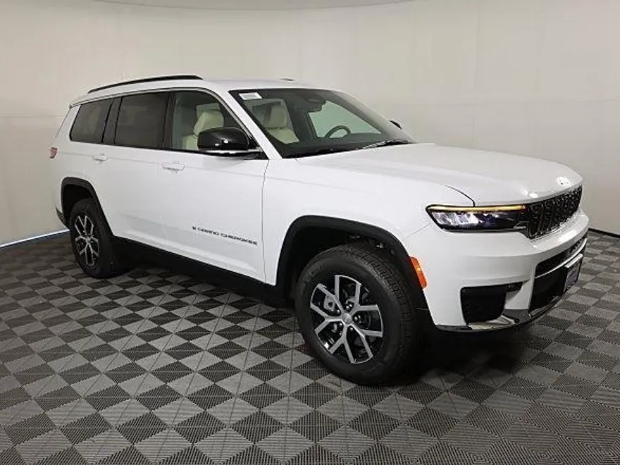 2025 Jeep Grand Cherokee Limited photo 1