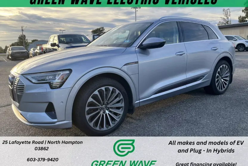 2019 Audi e-tron Prestige photo 1