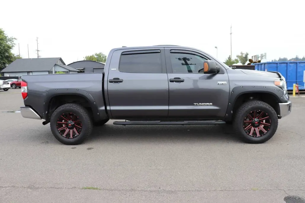 2020 Toyota Tundra SR5 CrewMax photo 1