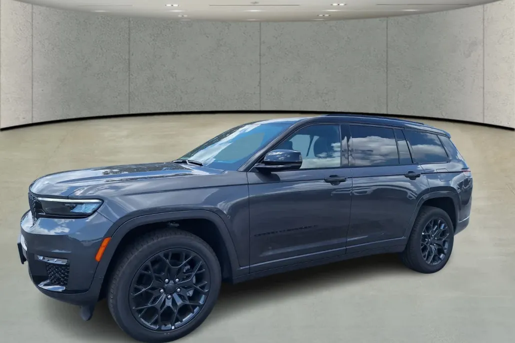 2025 Jeep Grand Cherokee L Summit Reserve photo 1