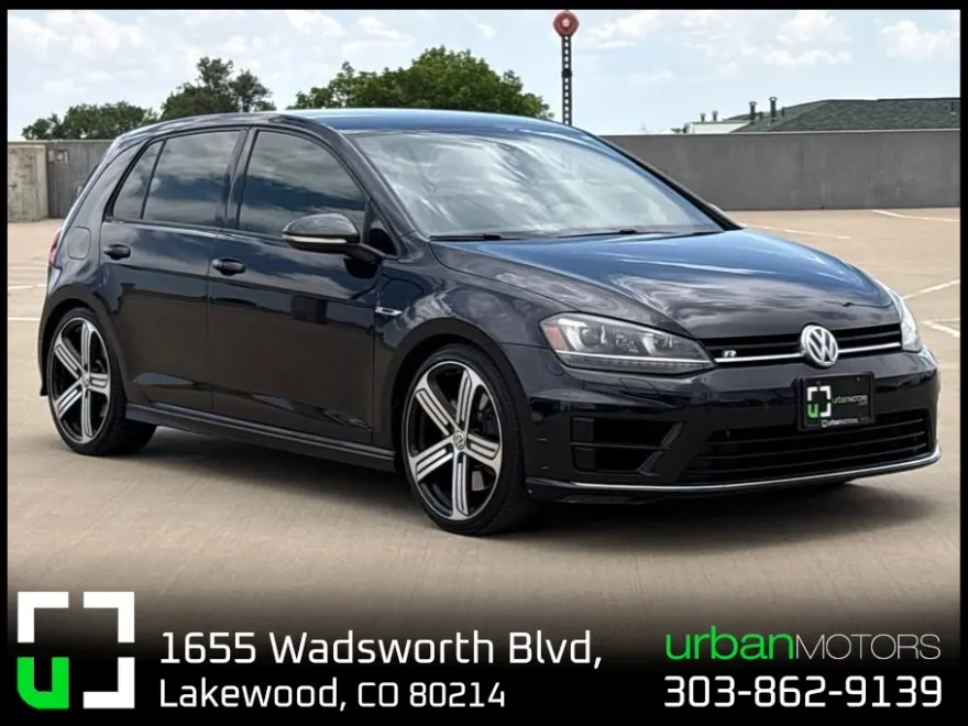 2015 Volkswagen Golf R 4Motion photo 1