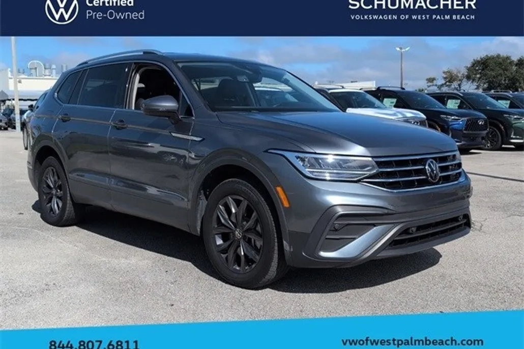 2023 Volkswagen Tiguan SE photo 1
