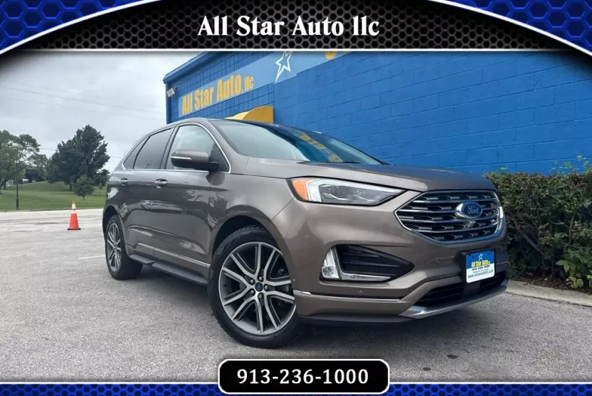 2019 Ford Edge Titanium photo 1