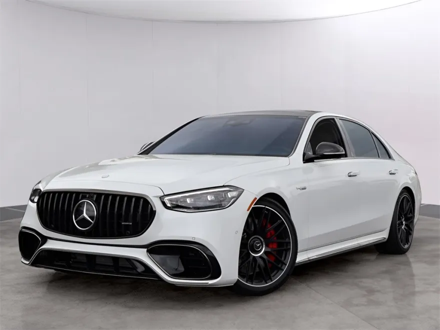2025 Mercedes Benz S 63 e photo 1