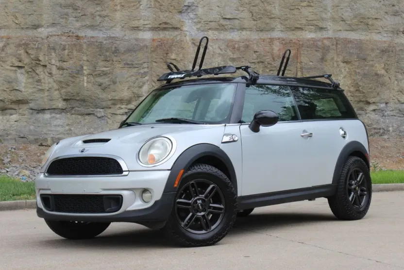 2011 Mini Cooper Base S photo 1