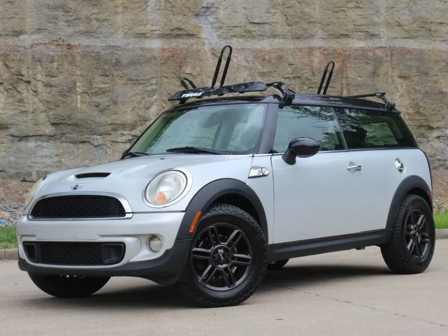 2011 Mini Cooper Base S photo 1