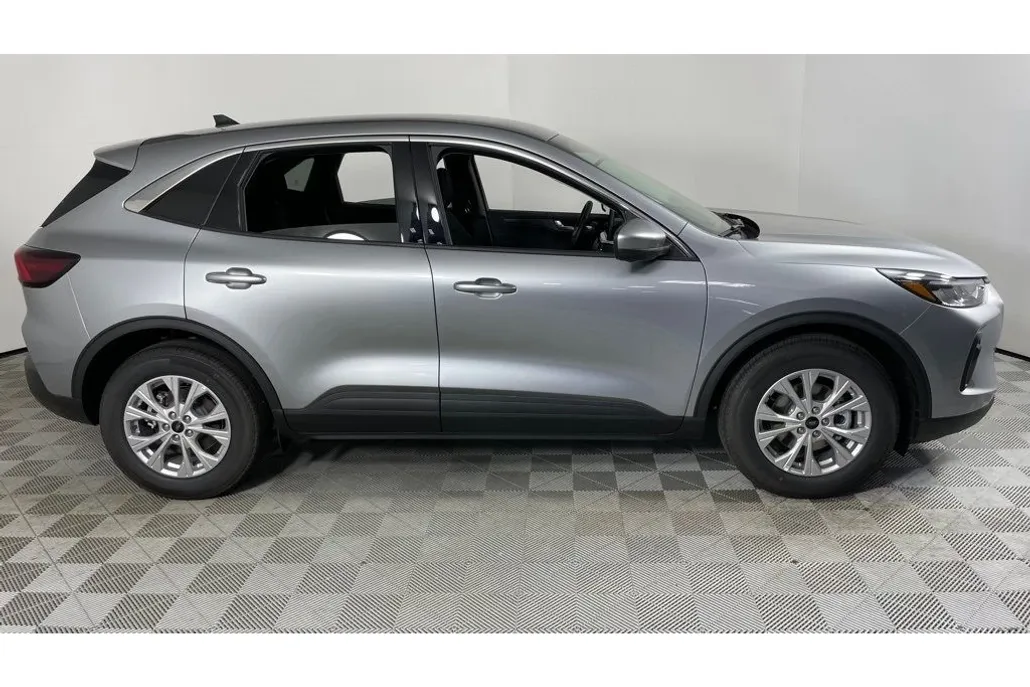 2024 Ford Escape Active photo 1