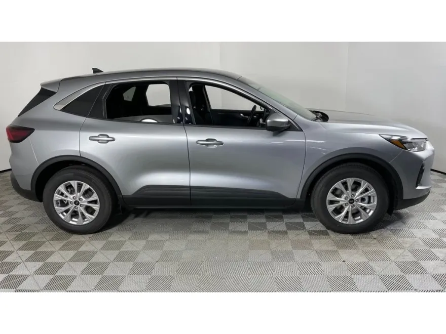 2024 Ford Escape Active photo 1