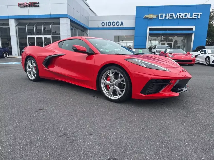 2022 Chevrolet Corvette Stingray 2LT photo 1