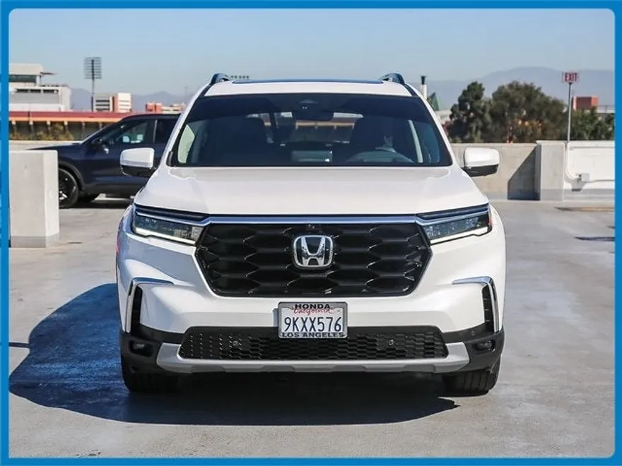 2023 Honda Pilot Elite photo 1