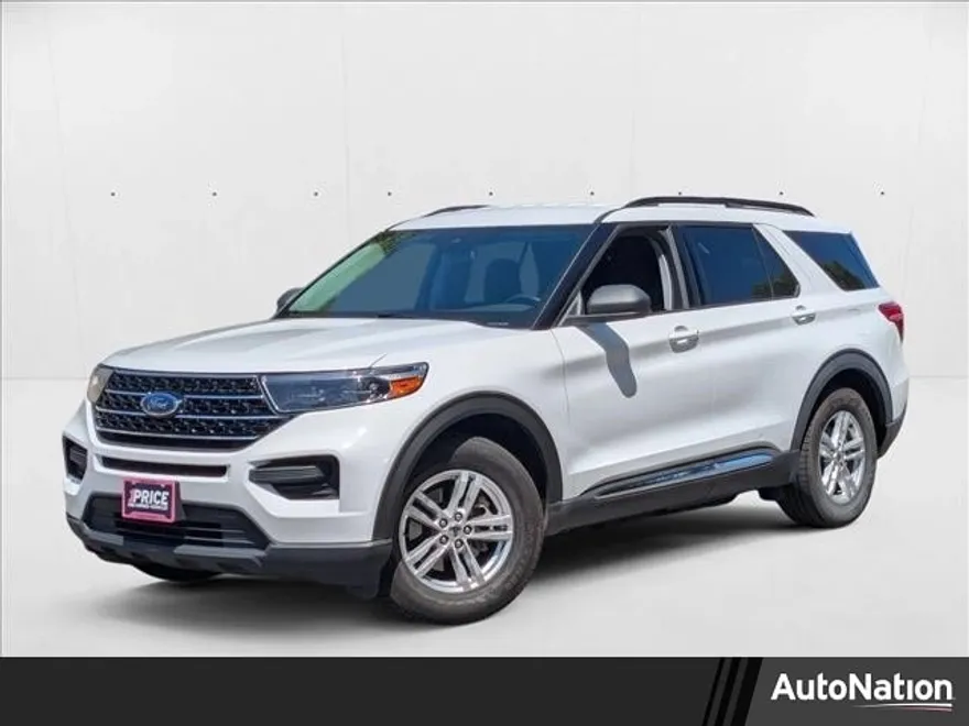2020 Ford Explorer XLT photo 1