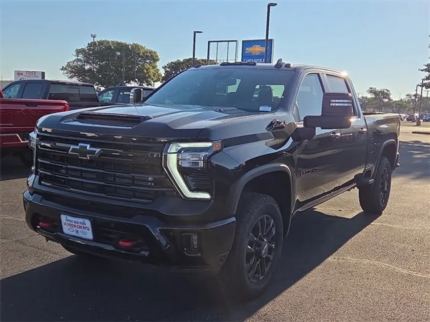 2025 Chevrolet Silverado 2500HD LTZ photo 1