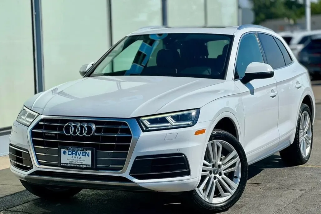 2018 Audi Q5 Premium Plus photo 1