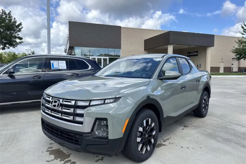 2026 Hyundai Santa Cruz SE photo 1