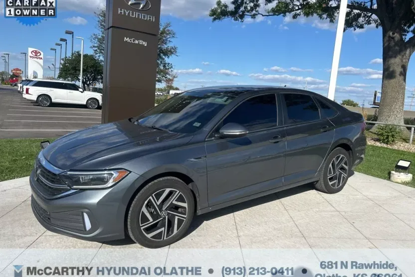 2024 Volkswagen Jetta 1.5T SEL photo 1