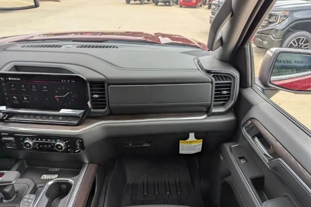2026 Gmc Sierra 1500 SLT photo 1