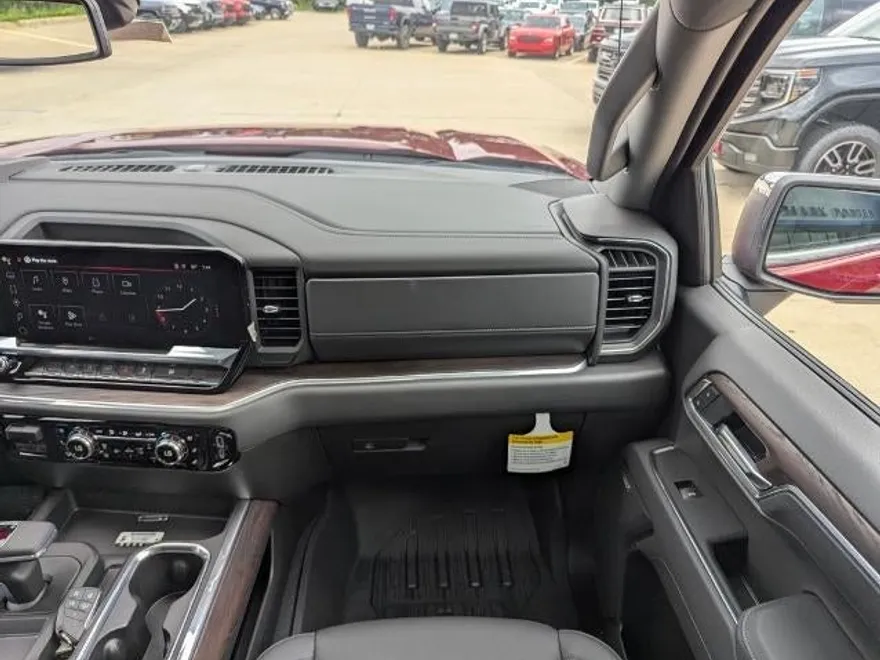 2026 Gmc Sierra 1500 SLT photo 1
