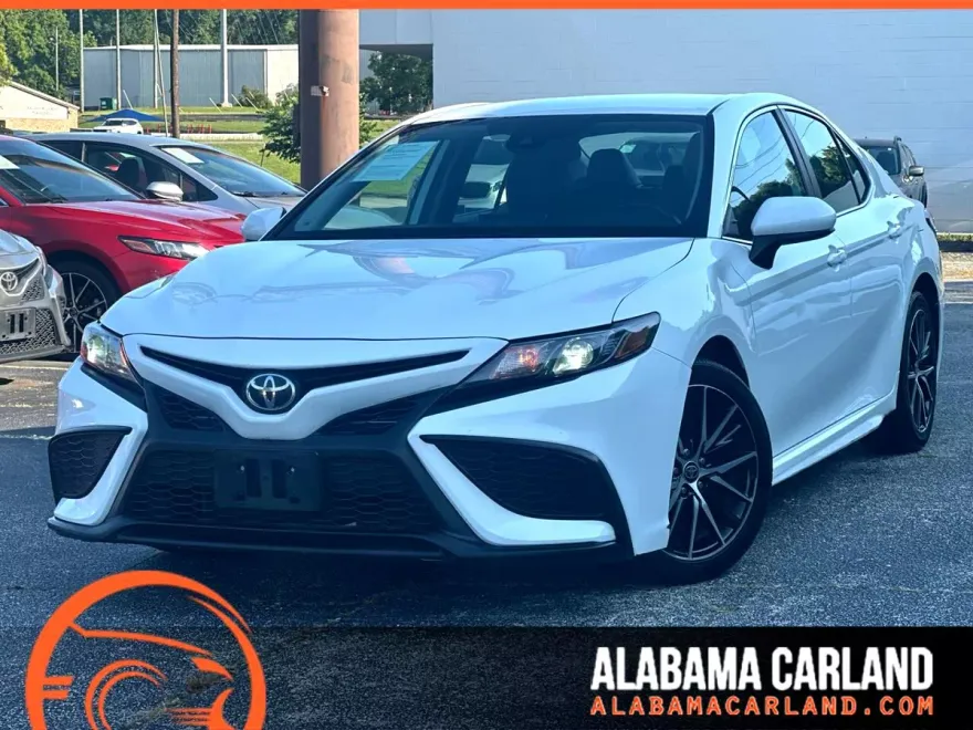2021 Toyota Camry SE photo 1