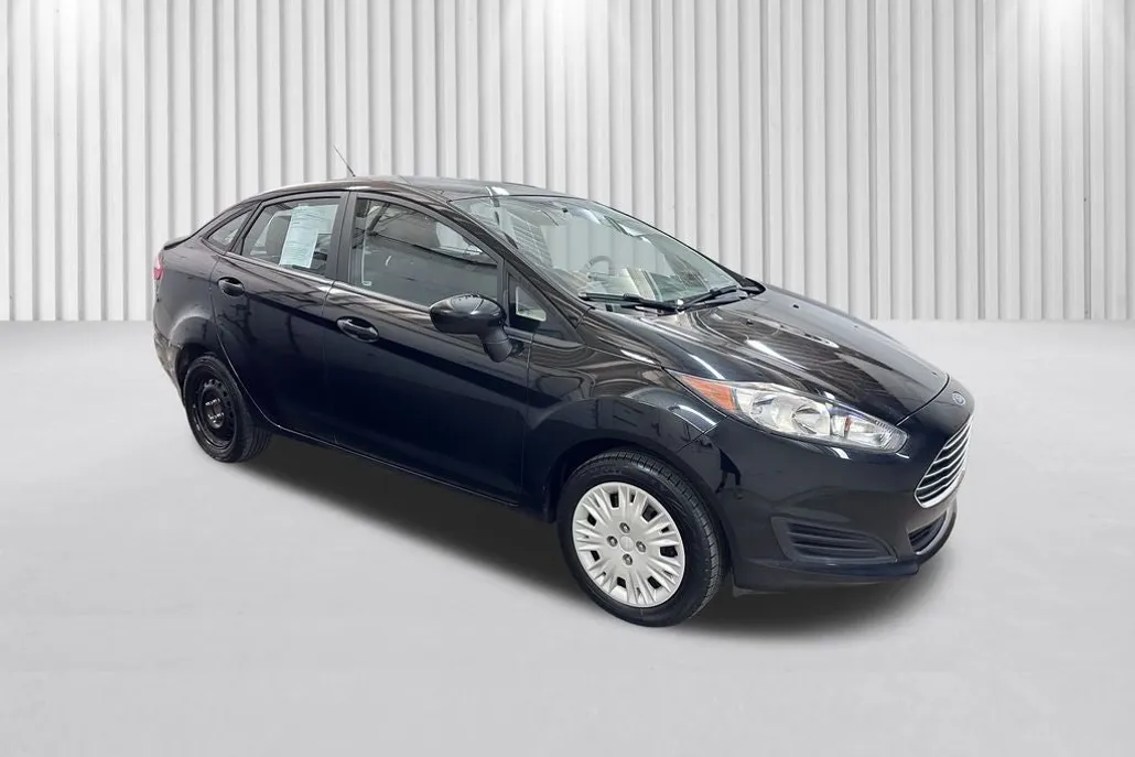 2019 Ford Fiesta S photo 1